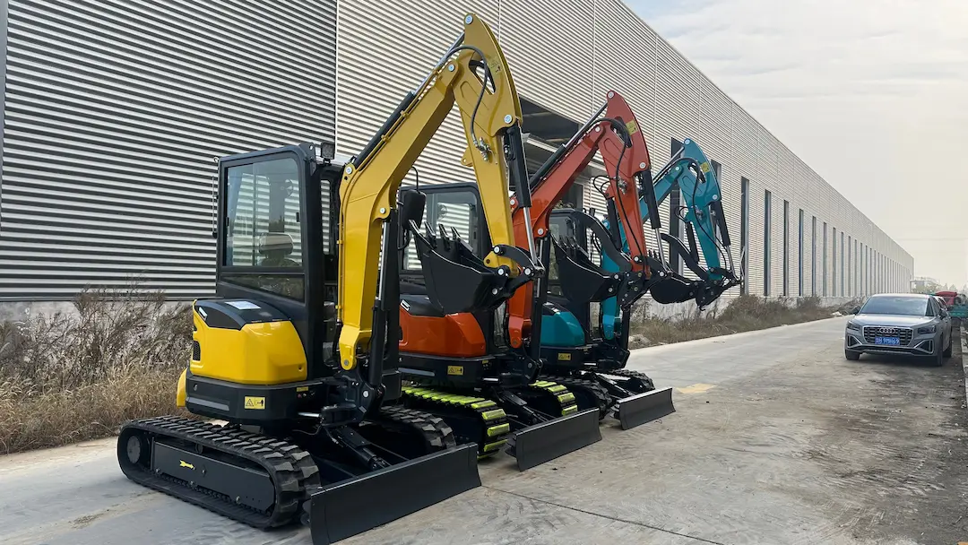 Cab vs Canopy Mini Excavator: Which Versions Should Dealers Stock?